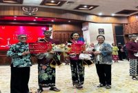 Anggota Komisi VII DPR RI Samuel JD Wattimena saat menghadiri Grand Final Denok Kenang Semarang 2026 di Balai Kota Semarang, Minggu, 24 Mei 2026. (Foto Dok Ho/RadarBangsa.co.id)