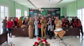 Peserta mengikuti pembinaan Sekolah Perempuan di Kota Blitar, Senin, 27 April 2026. (Foto Dok Ho/RadarBangsa.co.id)