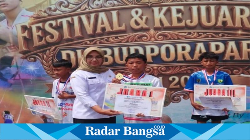 Siswa SDN Sumberbendo Mantup, Akhmad Naufal Ramadhan, usai meraih Juara 1 Atletik Kids Lamongan 2026, Rabu (6/5/2025). (Foto Dok Ho/RadarBangsa.co.id)