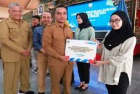 Bupati Bangkalan Lukman Hakim saat meluncurkan program subsidi bunga nol persen bagi UMKM di Pendopo Agung Bangkalan, Senin, 18 Mei 2026. (Foto Dok Ho/RadarBangsa.co.id)