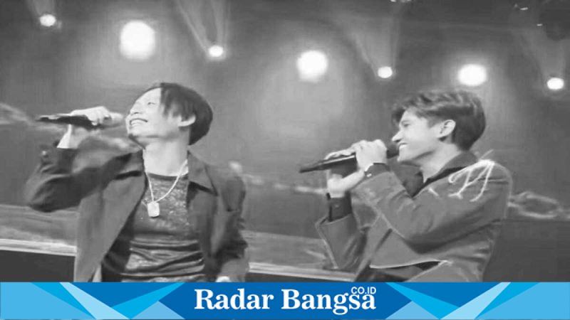 Valen DA7 duet bersama Alam membawakan lagu “Ngelamar” di konser Rocker Juga Manusia Indosiar, Jumat (8/5/2026). (Foto Dok Ho/RadarBangsa.co.id)