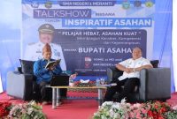 Bupati Asahan Taufik Zainal Abidin memberikan motivasi pendidikan dan kepemimpinan kepada pelajar SMAN 1 Meranti, Kabupaten Asahan. (Foto Dok Ho/RadarBangsa.co.id)