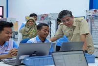 Menaker Yassierli meninjau Pelatihan Vokasi Nasional di BBPVP Serang. Rabu, 29 April 2026.  (Foto Dok Ho/RadarBangsa.co.id)