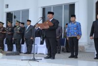 Wakil Bupati Asahan Rianto memimpin Upacara Hari Kebangkitan Nasional ke-118 di Halaman Kantor Bupati Asahan, Rabu, 20 Mei 2026. (Foto Dok Ho/RadarBangsa.co.id)