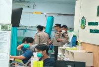 Penanganan 19 buruh PT Bumi Menara Internusa di RSI Nashrul Ummah Lamongan, Jumat, 5 Juni 2026. (Foto: Dok Ho/RadarBangsa.co.id)