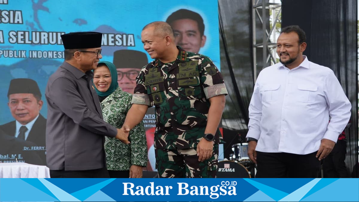 Pangdam IV/Diponegoro Mayjen TNI Achiruddin menghadiri penandatanganan dukungan Asta Cita Presiden RI dan penguatan Program Makan Bergizi Gratis di Bergas Kidul, Kabupaten Semarang, Sabtu (27/6/2026). (Foto Dok Ho/RadarBangsa.co.id)