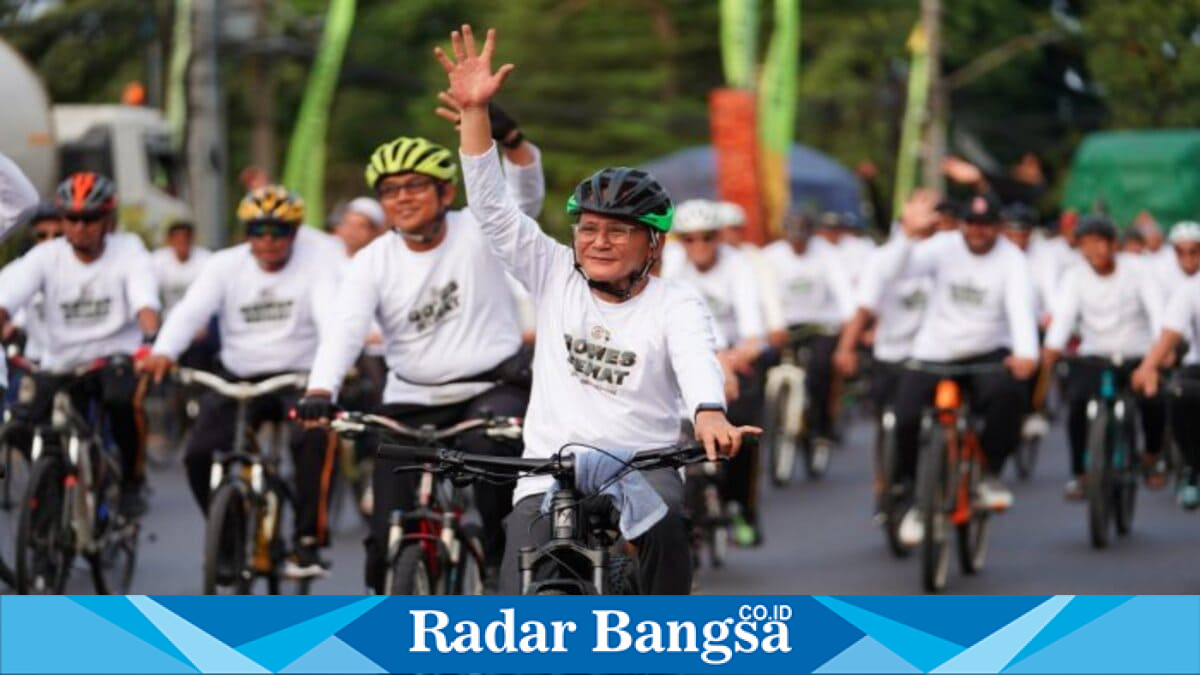 Wakil Bupati Pasuruan bersama jajaran Polres Pasuruan mengikuti Gowes Bareng Ulama dan Umaro dalam rangka Hari Bhayangkara ke-80, Jumat (26/6/2026). (Foto Dok Ho/RadarBangsa.co.id)
