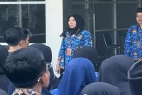 Direktur RSUD H. Moh. Ruslan Kota Mataram, dr. Hj. NK Eka Nurhayati, memimpin Upacara Hari Kesadaran Nasional bersama ASN dan pegawai rumah sakit pada Rabu, 17 Juni 2026. (Foto Dok Ho/RadarBangsa.co.id)