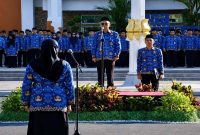 Sekretaris Daerah NTB Abul Chair memimpin Upacara Hari Kesadaran Nasional di Lapangan Bumi Gora, Kantor Gubernur NTB, Rabu, 17 Juni 2026. (Foto Dok Ho/RadarBangsa.co.id)