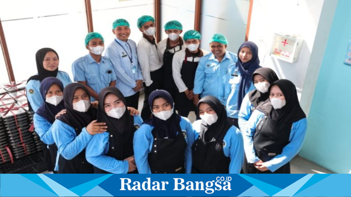 Aktivitas distribusi Program Makan Bergizi Gratis di SPPG Pasuruan Pandaan Sumbergedang, Kabupaten Pasuruan. Rabu, 10 Juni 2026 (Foto Dok Ho/RadarBangsa.co.id)