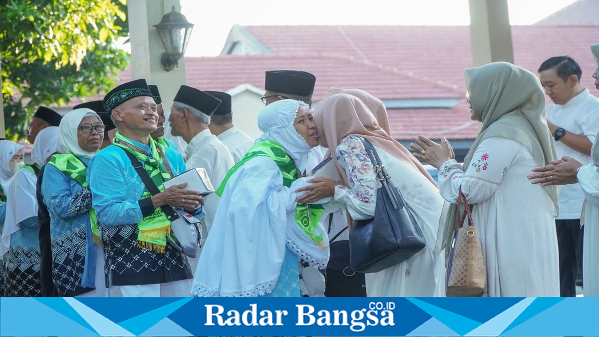 Jemaah haji asal Kabupaten Lamongan tiba di daerah asal setelah menuntaskan ibadah haji di Tanah Suci. Rabu, 10 Juni 2026 (Foto Dok Ho/RadarBangsa.co.id)