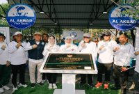 Gubernur Jawa Timur Khofifah Indar Parawansa saat meresmikan Al-Akbar FishTech di Masjid Nasional Al Akbar Surabaya, Selasa (16/6/2026). (Foto Dok Ho/RadarBangsa.co.id)