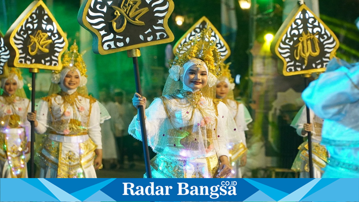 Pak Yes memimpin doa bersama peringatan 1 Muharram 1448 H di Lamongan, Senin, 15 Juni 2026 (Foto Dok Ho/RadarBangsa.co.id)