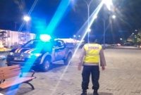 Personel Polsek Tikung melaksanakan patroli Blue Light di sejumlah titik rawan gangguan kamtibmas di wilayah Lamongan. Sabtu, 13 Juni 2026  (Foto Dok Ho/RadarBangsa.co.id)