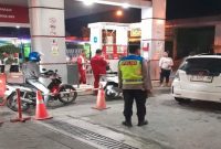 Personel Polsek Tikung melaksanakan Patroli Kota Presisi (PKP) di sejumlah objek vital, termasuk Masjid Namira, SPBU Tikung, Bank BRI Unit Tikung, dan kawasan Pasar Tikung, Senin (8/6/2026). (Foto Dok Ho/RadarBangsa.co.id)