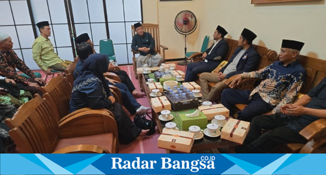 Pengurus DPD Partai NasDem saat di PCNU Kota Kediri