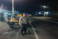 Personel Polsek Tikung melaksanakan Patroli Blue Light di sejumlah ruas jalan dan perbatasan wilayah, Senin (15/6/2026) dini hari. (Foto Dok Ho/RadarBangsa.co.id)