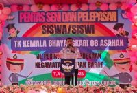 Kepala Dinas Pendidikan Asahan Musa Al Bakri menghadiri Pentas Seni dan Pelepasan Siswa TK Kemala Bhayangkari 08 Asahan, Sabtu (20/6/2026). (Foto Dok Ho/RadarBangsa.co.id)