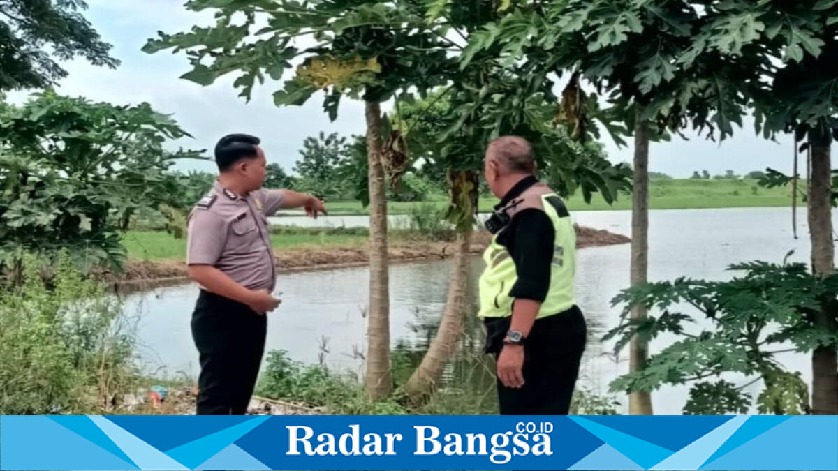 Personel Polsek Tikung melaksanakan Patroli Kota Presisi (PKP) untuk mengantisipasi potensi bencana alam berupa banjir, pohon tumbang, dan tanah longsor di Tikung, Lamongan, Senin (8/6/2026). (Foto Dok Ho/RadarBangsa.co.id)