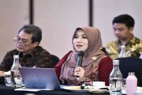 Senator Jawa Timur Lia Istifhama menyampaikan pandangannya mengenai tantangan demokrasi era digital dalam FGD Kelompok Badan Pengkajian MPR RI di Bali, Jumat (19/6/2026). (Foto Dok Ho/RadarBangsa.co.id)