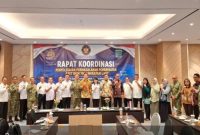 Perwakilan Pemerintah Kabupaten Pasuruan mengikuti rapat koordinasi pembentukan Tim Ad Hoc untuk mempercepat penyelesaian sengketa lahan antara warga 10 desa dengan Puslatpur TNI AL. (Foto Dok Ho/RadarBangsa.co.id)