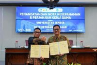 Direktur Utama BPJS Ketenagakerjaan, Dr. Saiful Hidayat, M.T., bersama Rektor Universitas Jember, Dr. Ir. Iwan Taruna, M.Eng., IPM., ASEAN Eng., menandatangani Nota Kesepahaman Mou , Jumat (3/6/2026) .