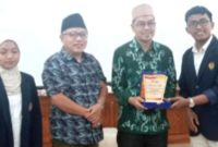 Sebanyak 38 mahasiswa Unesa mengikuti kunjungan edukasi mengenai legislasi di DPRD Sidoarjo, Jumat (24/7/2026). (Foto Dok Ho/RadarBangsa.co.id)