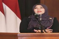 Senator RI Lia Istifhama menyampaikan materi tentang hak konstitusi dan pendidikan inklusif bagi anak gifted di Gresik. (Foto Dok Ho/RadarBangsa.co.id)