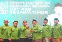 Pengurus DPC PKB Pamekasan periode 2026–2030 usai menerima Surat Keputusan kepengurusan di Hotel Platinum Surabaya, Sabtu (4/7/2026). (Foto Dok Ho/RadarBangsa.co.id)