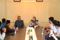 Anggota DPD RI Lia Istifhama menerima audiensi pengurus GAS Pemuda di Kantor Perwakilan DPD RI Jawa Timur, Surabaya, Senin (20/7/2026). (Foto Dok Ho/RadarBangsa.co.id)