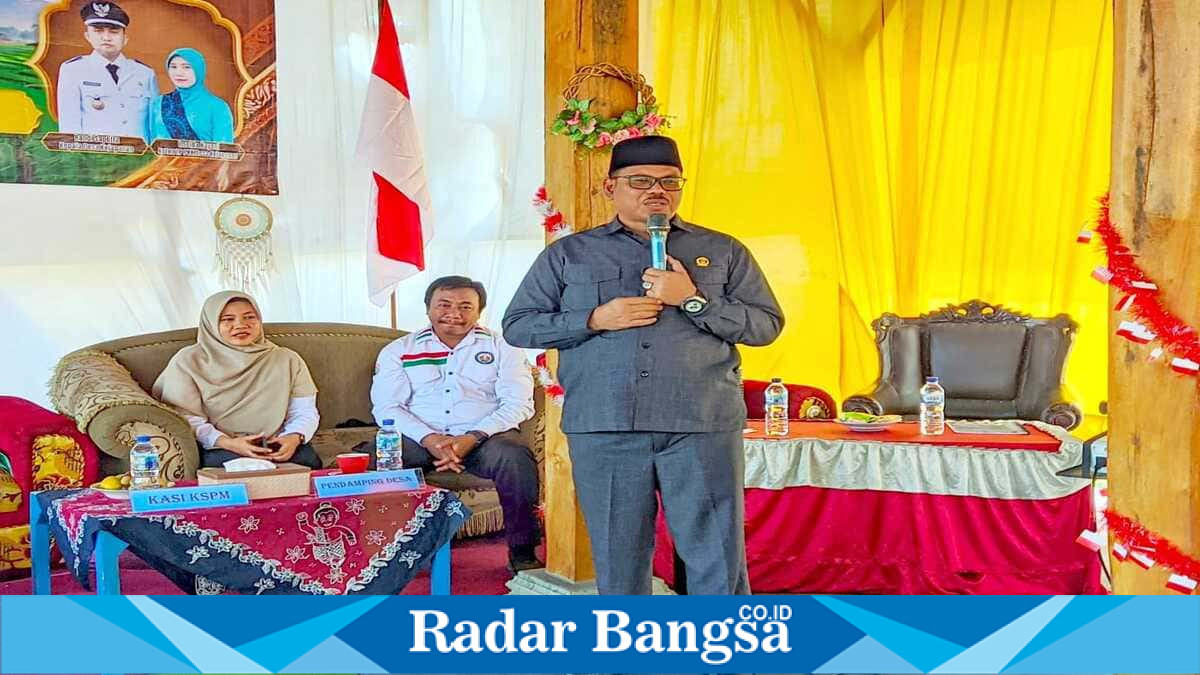 Ketua DPRD Kabupaten Pasuruan menghadiri Musrenbang Desa Kejapanan yang membahas relokasi balai desa. (Foto Dok Ho/RadarBangsa.co.id)