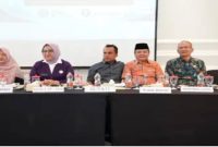Bupati Bangkalan Lukman Hakim mengukuhkan Tim Pembina Posyandu Kabupaten Bangkalan di The Sky, Kamis (30/7/2026). (Foto Dok Ho/RadarBangsa.co.id)