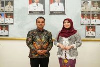 Anggota DPD RI Lia Istifhama berdialog dengan Bupati Bangkalan Lukman Hakim mengenai penguatan ketahanan pangan di Pendopo Bangkalan. (Foto Dok Ho/RadarBangsa.co.id)