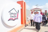 Gubernur Jawa Timur Khofifah Indar Parawansa meninjau fasilitas dan progres pembangunan SRT 1 Banyuwangi, Sabtu (18/7). (Foto Dok Ho/RadarBangsa.co.id)