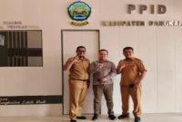 Wakil Ketua KI Jawa Timur Yunus Mansur Yasin meninjau Ruang Kanal Pengaduan PPID di Kantor Diskominfo Kabupaten Bangkalan, Senin (13/7/2026). (Foto Dok Ho/RadarBangsa.co.id)