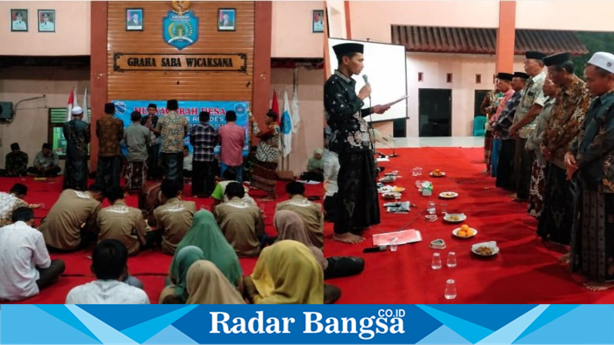 Pembentukan dan Pengukuhan Tim Pengangkatan Perangkat Desa (TP2D) serta Sosialisasi Pengisian Lowongan Jabatan Kepala Dusun Putatlor di Desa Putatkumpul, Kecamatan Turi, Kabupaten Lamongan, (Foto Dok Ho/RadarBangsa.co.id)