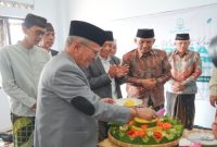 Wakil Bupati Pasuruan meresmikan kantor baru Dewan Pesantren Kabupaten Pasuruan di Jalan Raya Warungdowo, Kecamatan Pohjentrek, Senin (6/7/2026). (Foto Dok Ho/RadarBangsa.co.id)