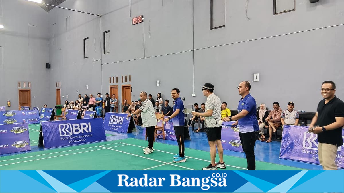 Kapolres Pasuruan membuka Open Tournament Badminton Kapolres Cup 2026 di Rizqy Sport Center Gempol, Selasa, 30 Juni 2026. (Foto Dok Ho/RadarBangsa.co.id)