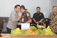 Kapolres Lamongan AKBP Arif Fazlurrahman bersilaturahmi dengan Kajari Lamongan di Kantor Kejaksaan Negeri Lamongan, Rabu (22/7/2026). (Foto Dok Ho/RadarBangsa.co.id)