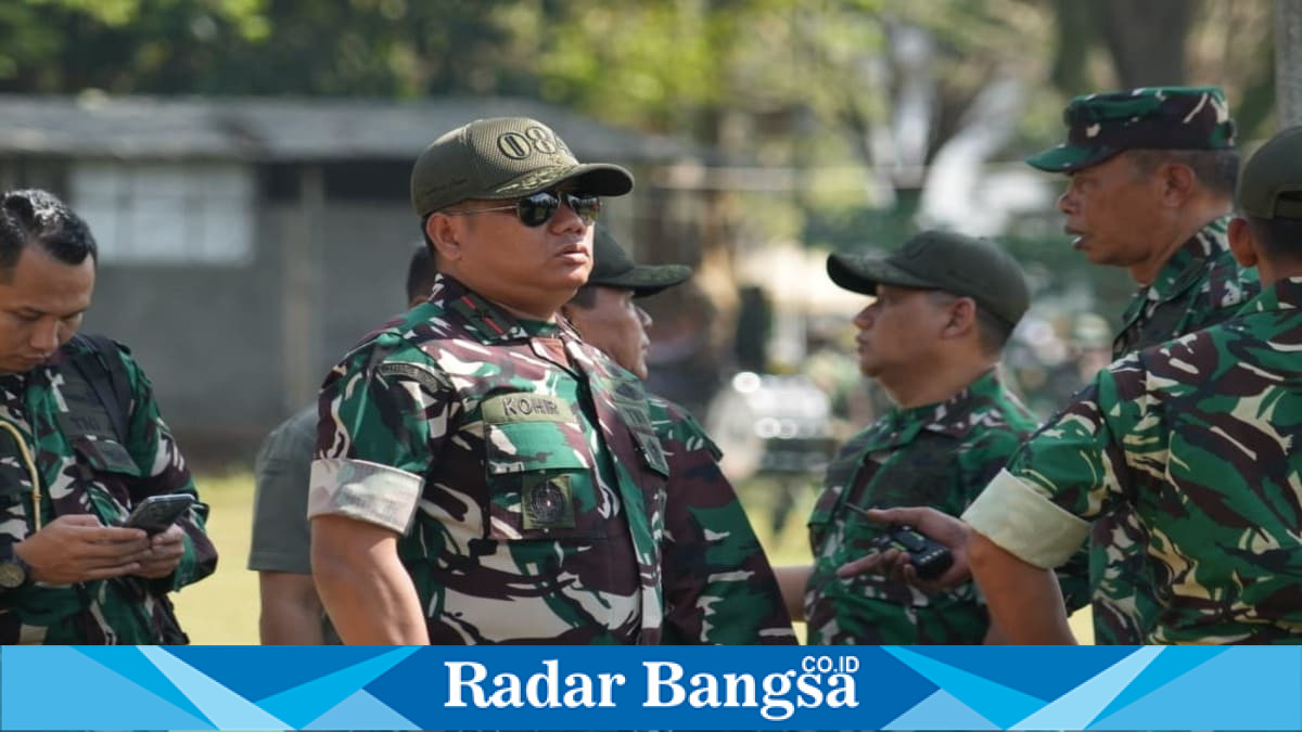 Komandan Korem 084/Bhaskara Jaya Brigjen TNI Kohir meluncurkan Lomba Karya Jurnalistik dan Media Sosial Karya Bakti TNI AD untuk Rakyat, Minggu (12/7/2026). (Foto Dok Ho/RadarBangsa.co.id)