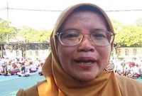 Pelaksana Tugas (Plt.) Kepala Dinas Pendidikan dan Kebudayaan (Disdikbud) Sidoarjo, Dr. Netti Lastiningsih, menegaskan pembelian seragam bagi siswa SMP Negeri tidak wajib dilakukan di sekolah, Senin (13/7/2026). (Foto Dok Ho/RadarBangsa.co.id)