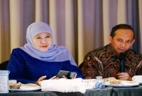 Ketua Umum PP IKA UNAIR Khofifah Indar Parawansa menghadiri Forum Silaturahmi Pengurus Wilayah IKA UNAIR Provinsi Riau di Pekanbaru, Selasa (7/7/2026). (Foto Dok Ho/RadarBangsa.co.id)