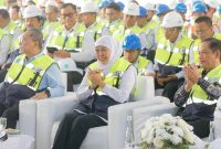 Gubernur Jawa Timur Khofifah Indar Parawansa mendampingi Menko Pangan Zulkifli Hasan pada GSPI ASRI 2026 di Gresik, Rabu (15/7). (Foto Dok Ho/RadarBangsa.co.id)