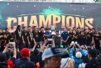 Pasuruan United merayakan juara Liga 4 Piala Presiden 2026 dengan konvoi di Bangil, Minggu (12/7/2026) sore. (Foto Dok Ho/RadarBangsa.co.id)