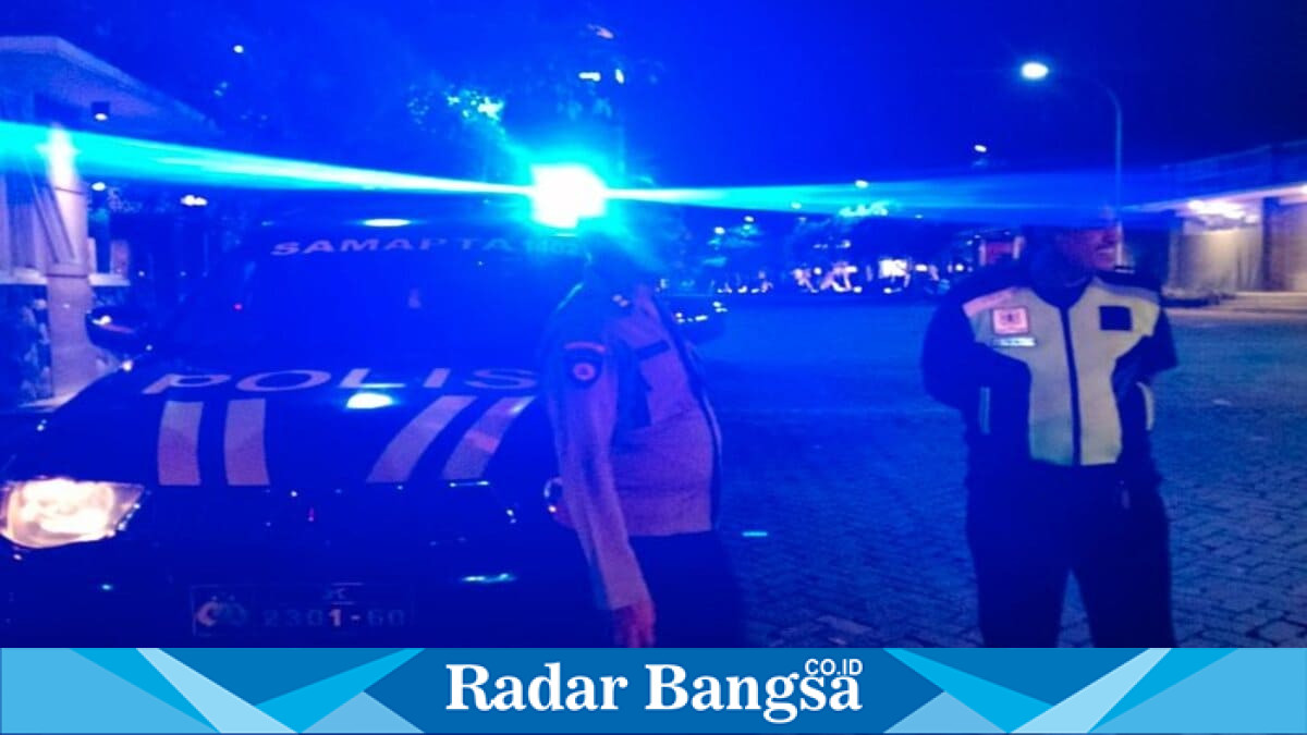 Personel Polsek Tikung melaksanakan Patroli Blue Light di sejumlah titik rawan kamtibmas, Sabtu (18/7/2026) dini hari. (Foto Dok Ho/RadarBangsa.co.id)