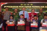Penyerahan penetapan perwalian empat anak di LKSA berlangsung di Sasana Praja Kantor Wali Kota Blitar, Kamis (16/7/2026). (Foto Dok Ho/RadarBangsa.co.id)