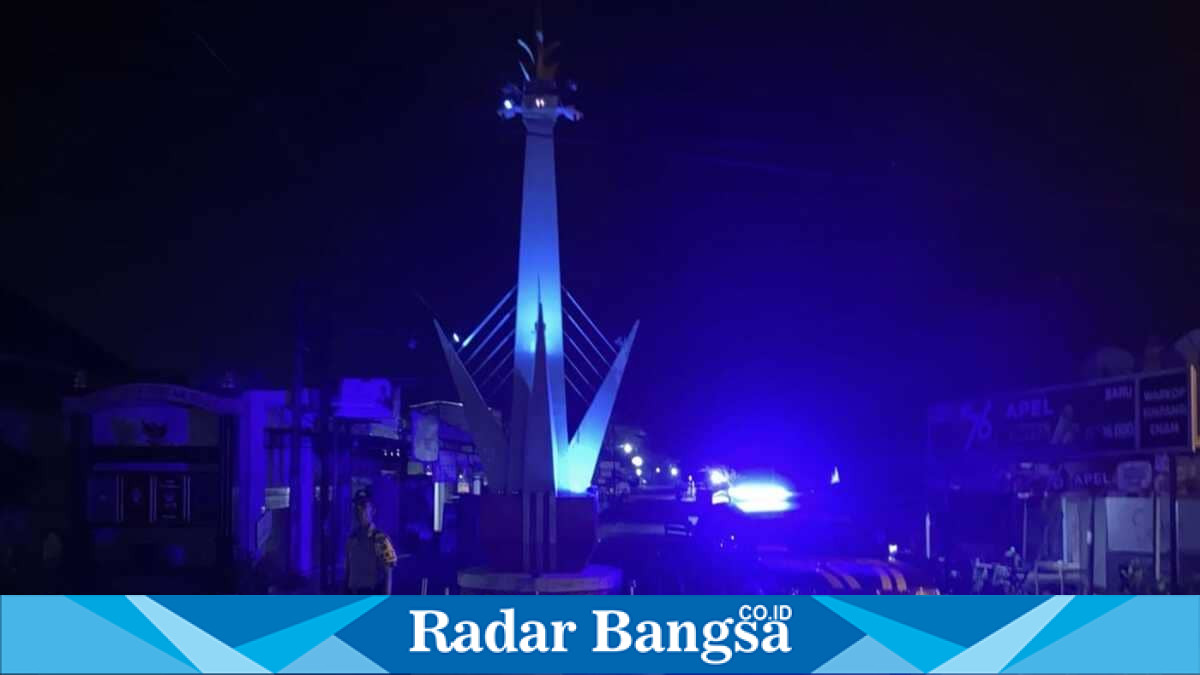 Personel Polsek Laren menggelar Patroli Blue Light pada jam rawan tengah malam guna mengantisipasi kejahatan 3C, Senin malam (7/7/2026). (Foto Dok Ho/RadarBangsa.co.id)