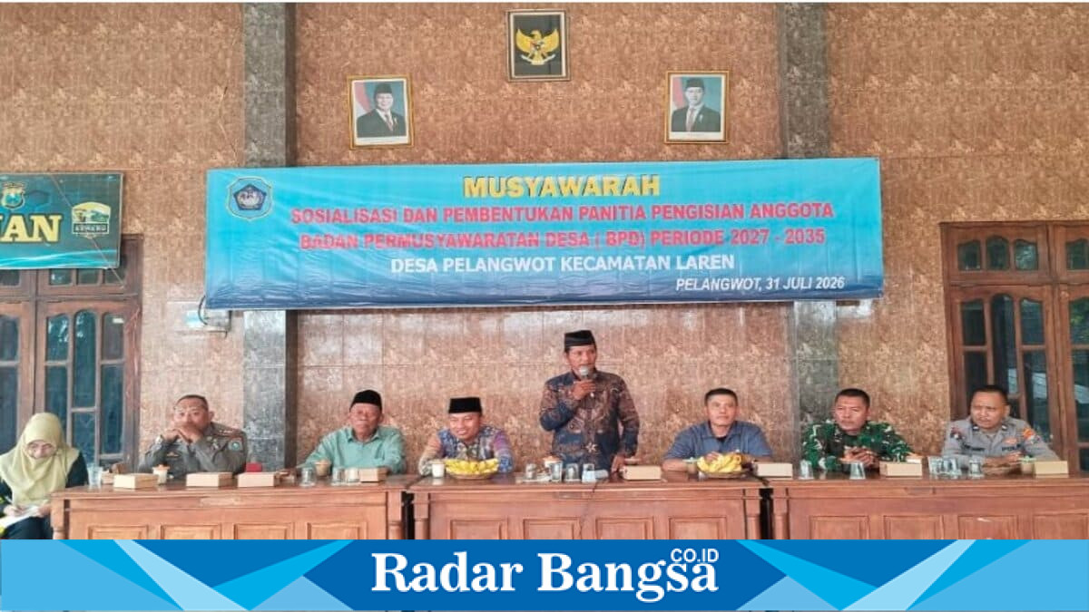Musyawarah sosialisasi dan pembentukan panitia pengisian anggota BPD Desa Pelangwot periode 2027–2035 di Balai Desa Pelangwot, Kecamatan Laren, Lamongan, Jumat (31/7/2026). (Foto Dok Ho/RadarBangsa.co.id)