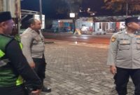Personel Polsek Tikung melakukan patroli objek vital di SPBU, perbankan, dan pusat aktivitas masyarakat pada Minggu, 5 Juli 2026. (Foto Dok Ho/RadarBangsa.co.id)