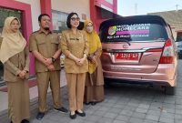 Tim Homecare Puskesmas Sukowono memberikan layanan kesehatan kepada pasien kronis saat kunjungan rumah di Jember, Senin (13/7/2026). (Foto Dok Ho/RadarBangsa.co.id)